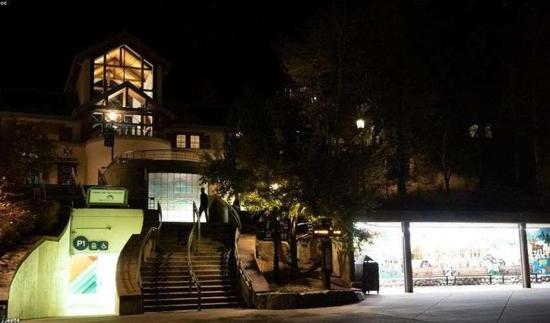 服装零售试水无人收银，智慧门店降本增效