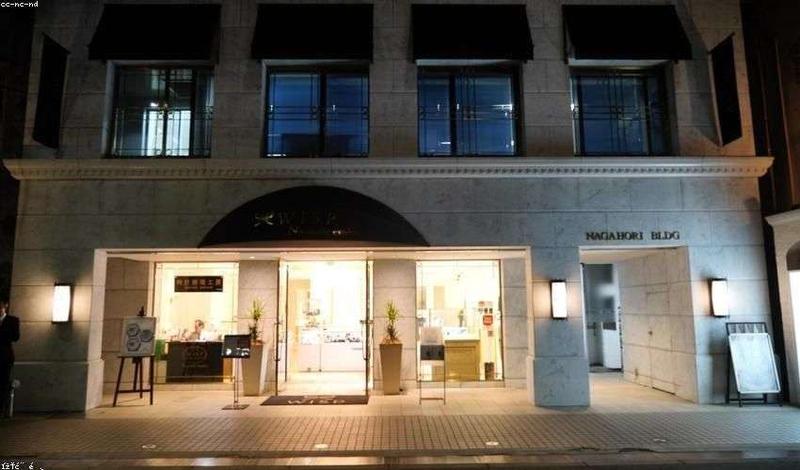 老凤祥区域扩张提速，下沉市场金店激增